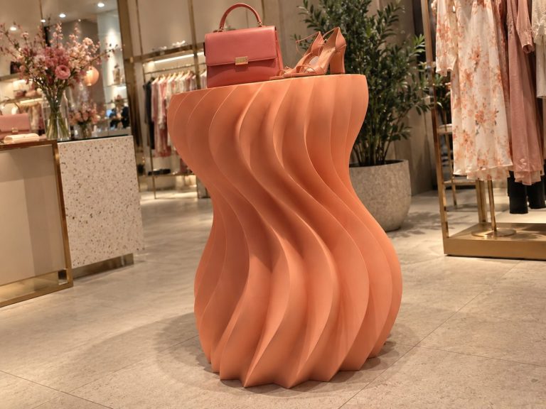 Display sculpture